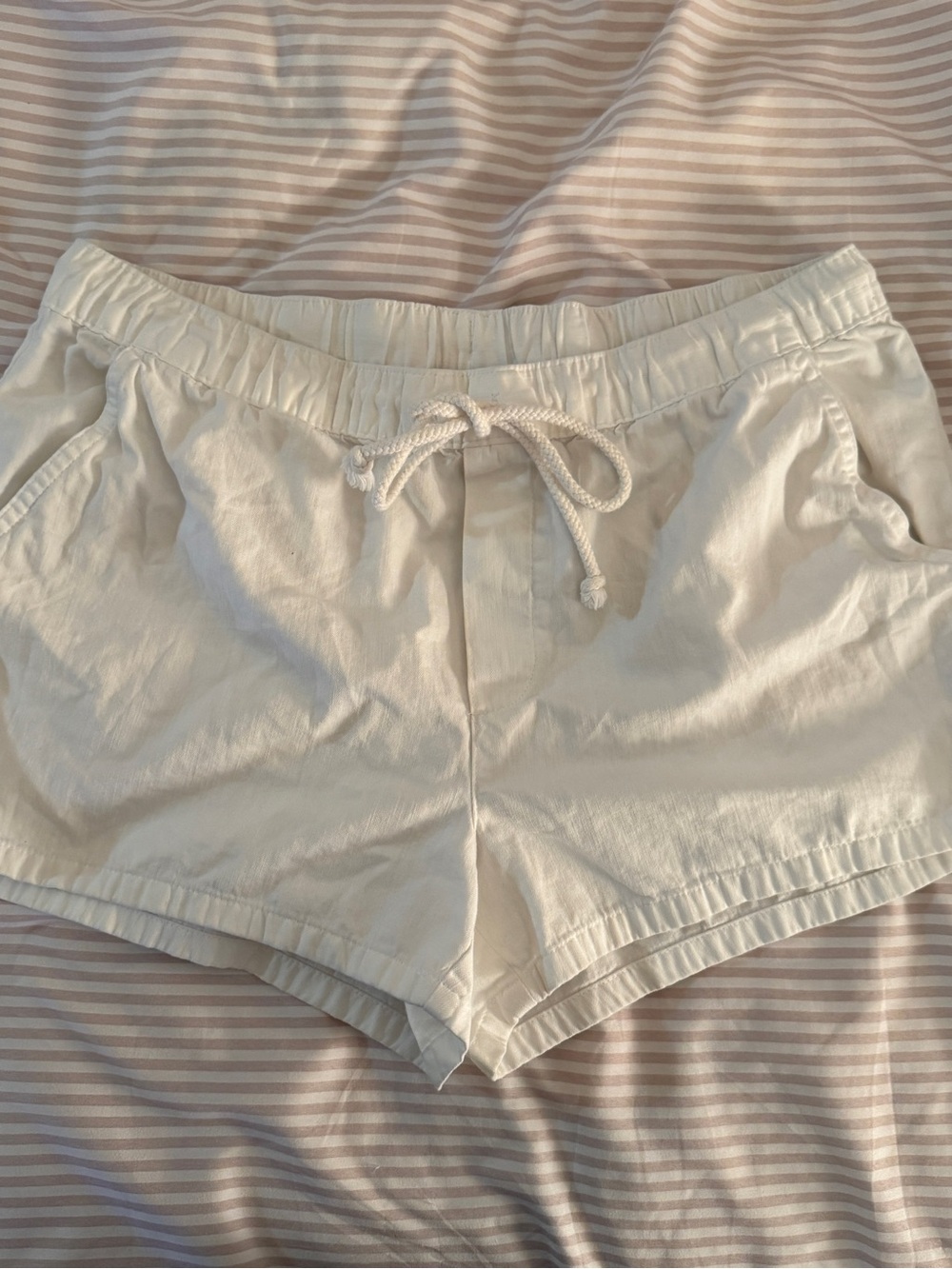 Aerie Women's Cream Drawstring Shorts